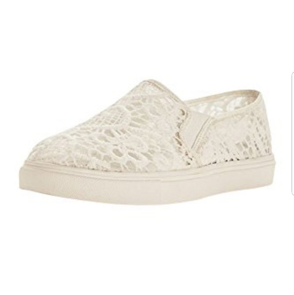steve madden bridal lace slip on sneaker